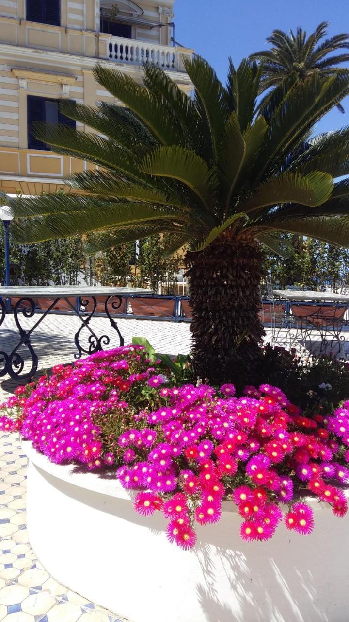 Villa La Terrazza Suites Sorrento Exterior foto